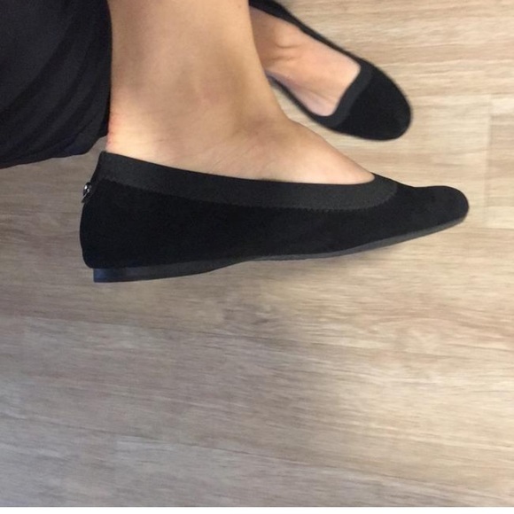 Stuart Weitzman ‘suede givable’ flats - Picture 6 of 7